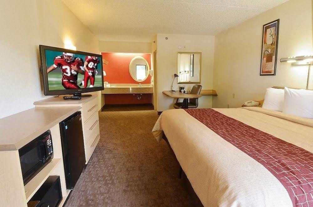 Red Roof Inn Columbus - Гроув Сити Екстериор снимка